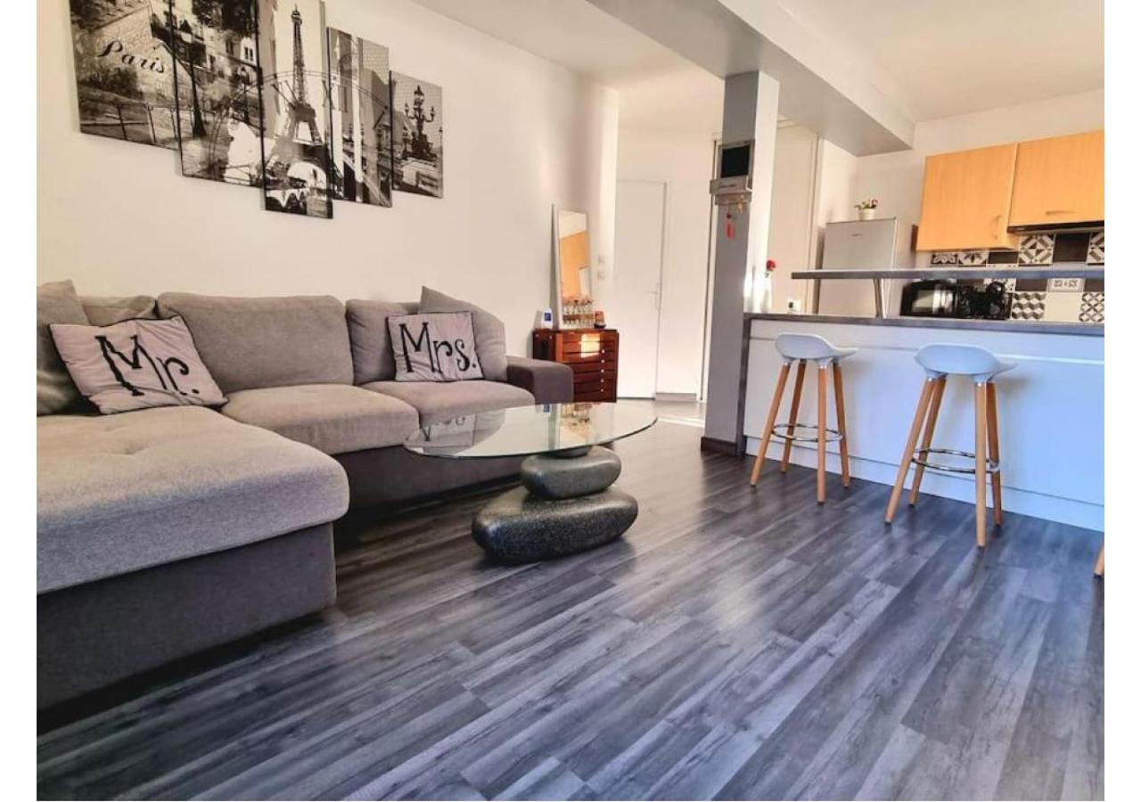 Superbe Appartement Avec Jardin Proche Versailles Saint-Cyr-lʼÉcole Exteriör bild