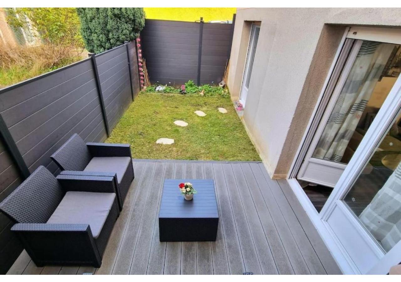 Superbe Appartement Avec Jardin Proche Versailles Saint-Cyr-lʼÉcole Exteriör bild